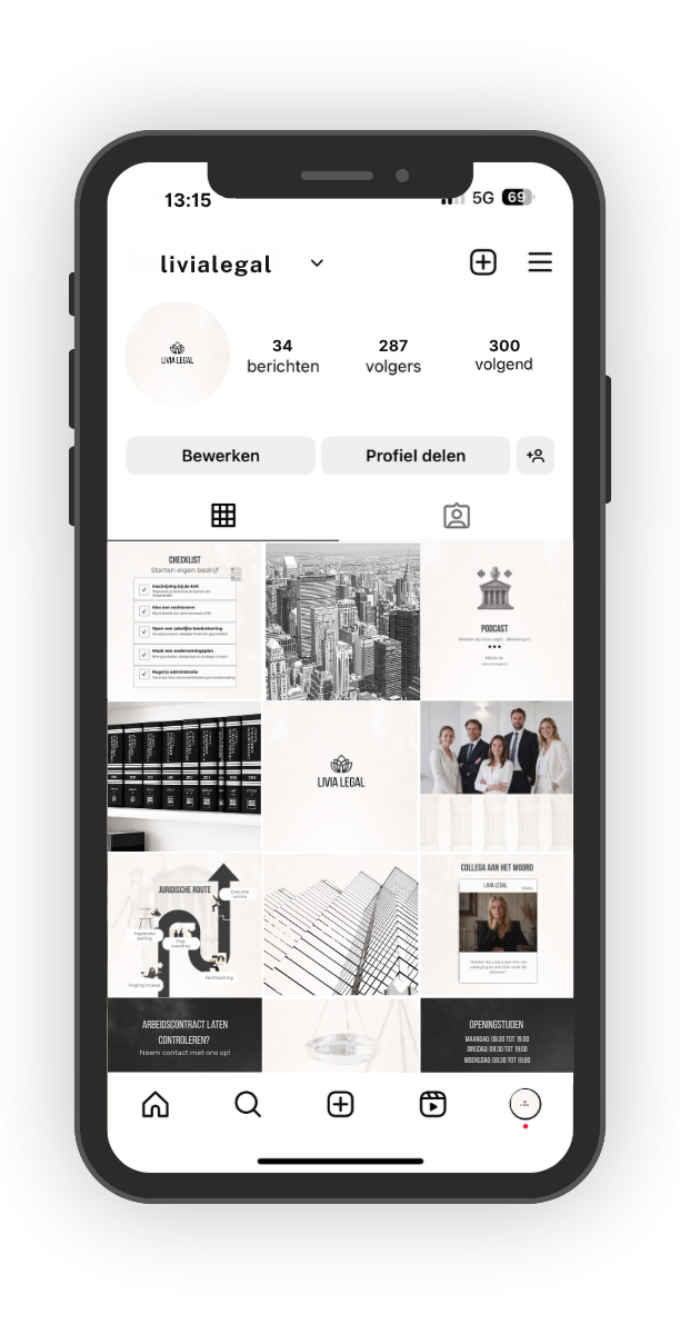 Overzicht van een smartphone met een groene en witte instagram feed. Overzicht van een smartphone met een groene en witte instagram feed.